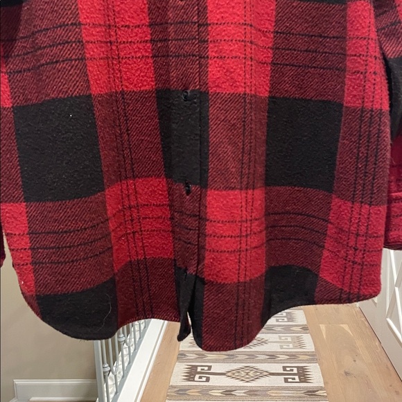 Faherty red plaid flannel shirt - Picture 5 of 7